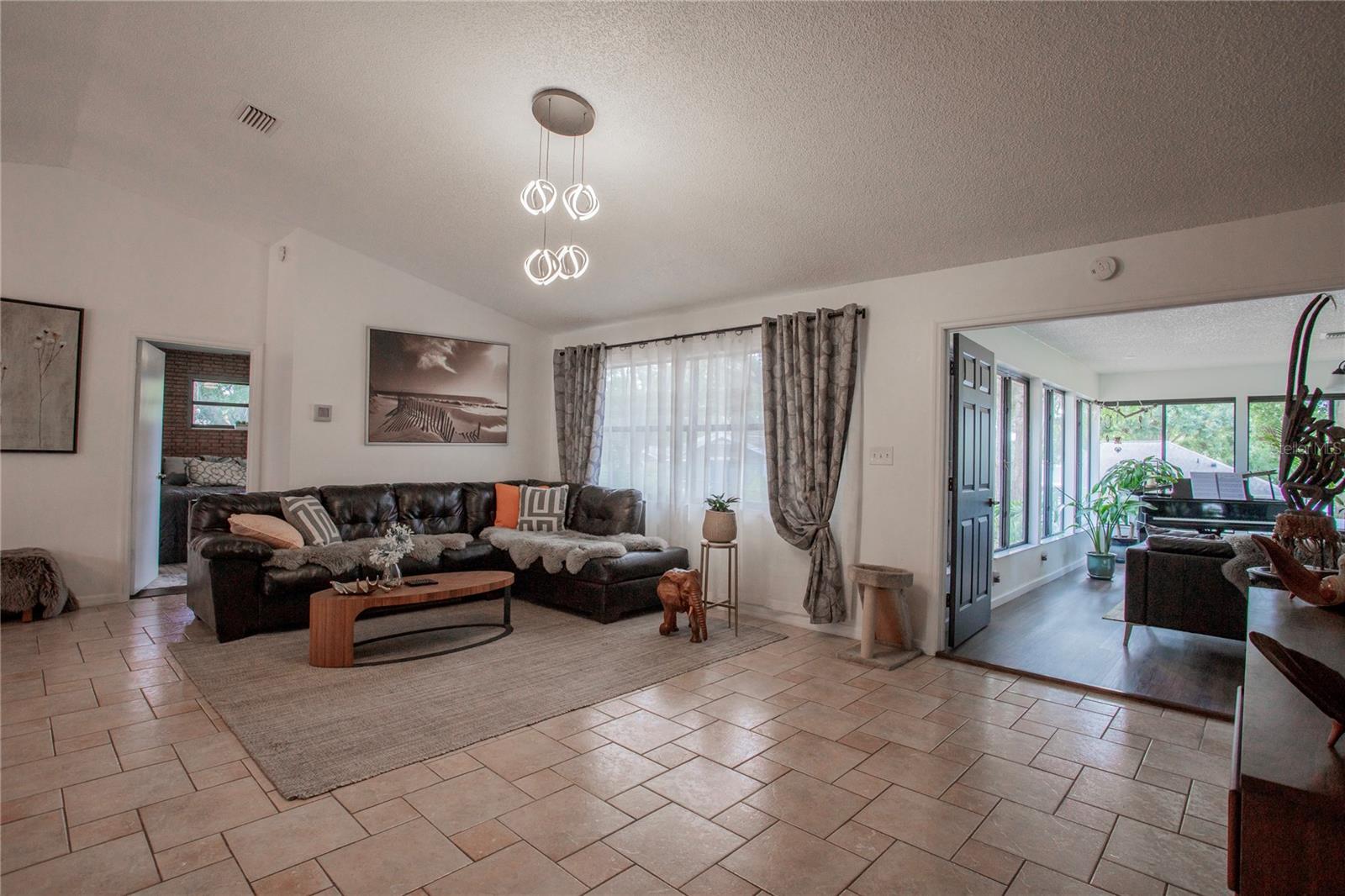 Photo 3 of Single family home for sale at 36618 Doral Dr, Grand Island, FL 32735 | MLS# G5117637 | Listing updated on 2026-09-21