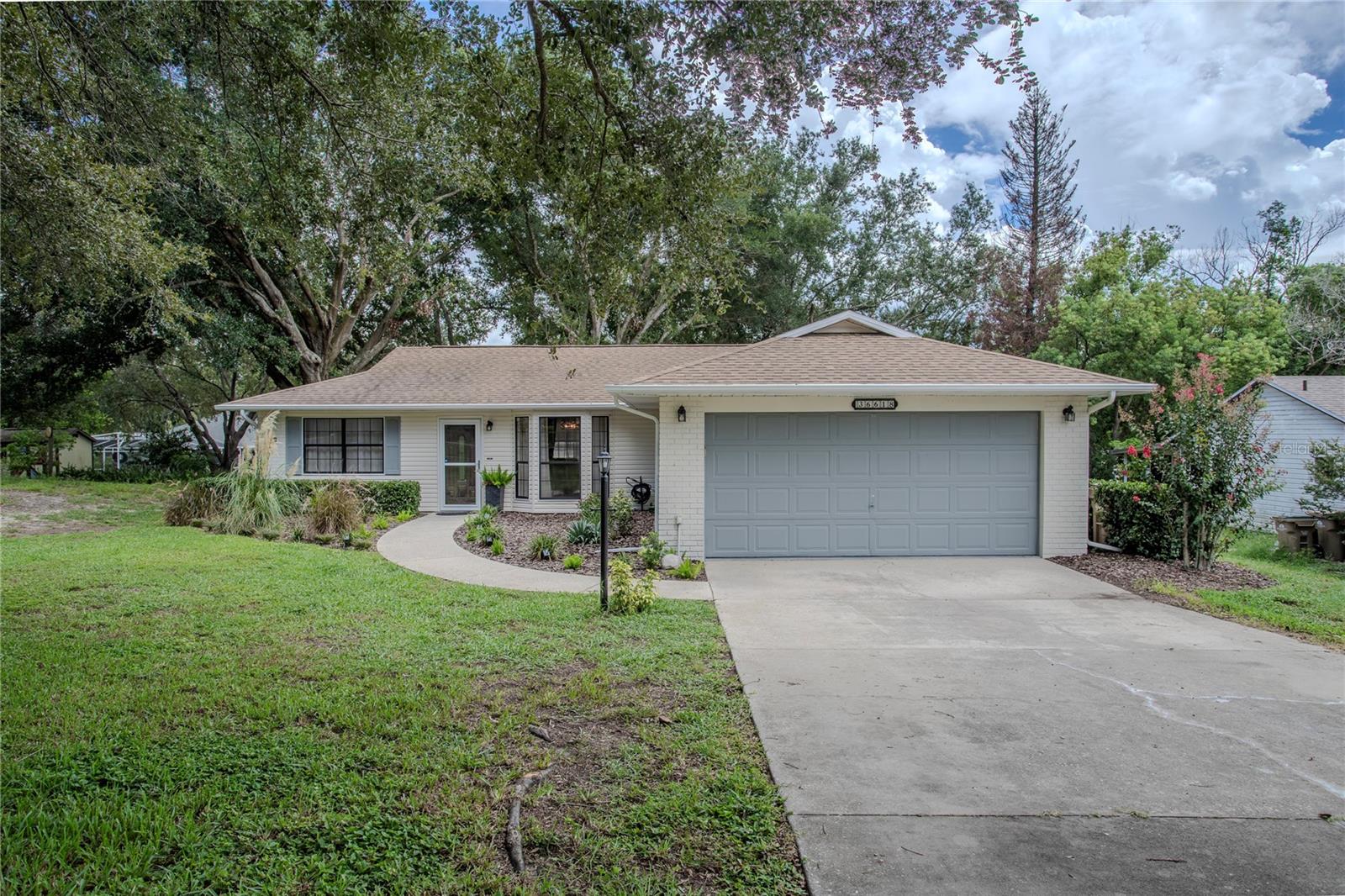 Single family home for sale at 36618 Doral Dr, GRAND ISLAND, FL 32735 | MLS# G5117637
