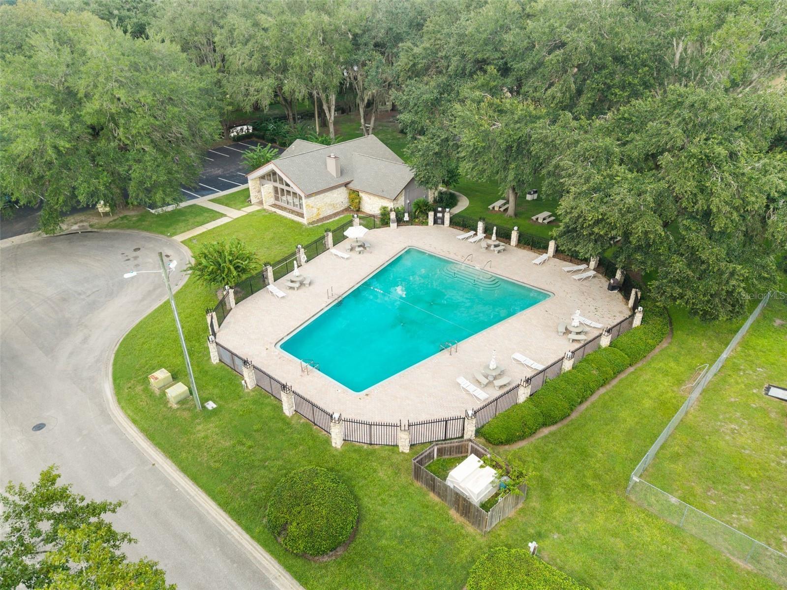 Photo 3 of Townhouse for sale at 3745 Nw 58th Place, Gainesville, FL 32653 | MLS# GC543459 | Listing updated on 2026-10-09