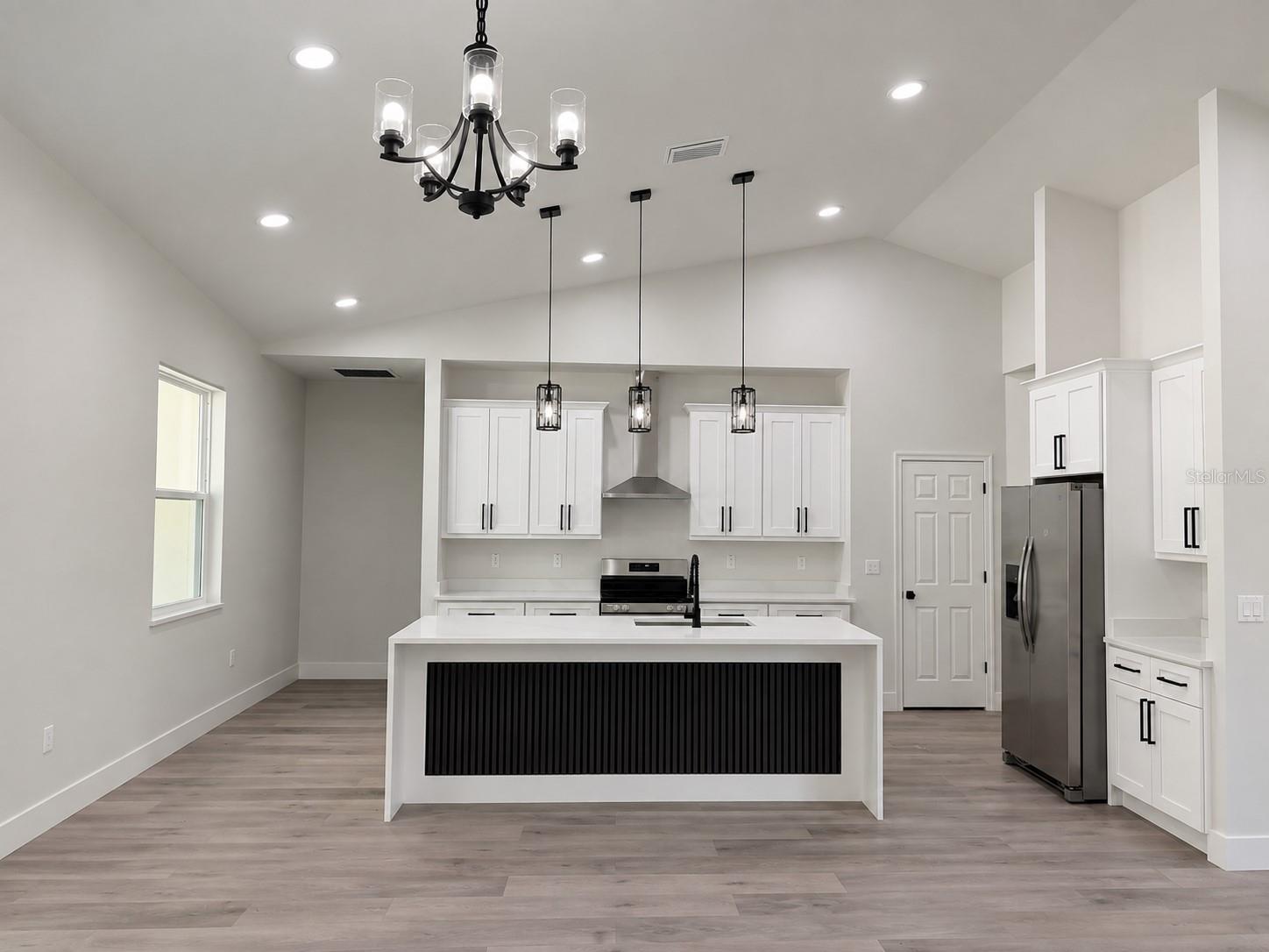 Photo 2 of Single family home for sale at 12184 Sw 64th Street Rd, Ocala, FL 34481 | MLS# OM732208 | Listing updated on 2026-09-22