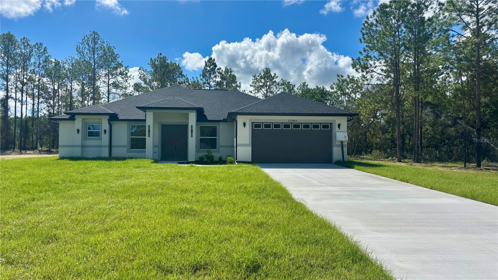 Photo 1 of Single family home for sale at 12184 Sw 64th Street Rd, Ocala, FL 34481 | MLS# OM732208 | Listing updated on 2026-09-22
