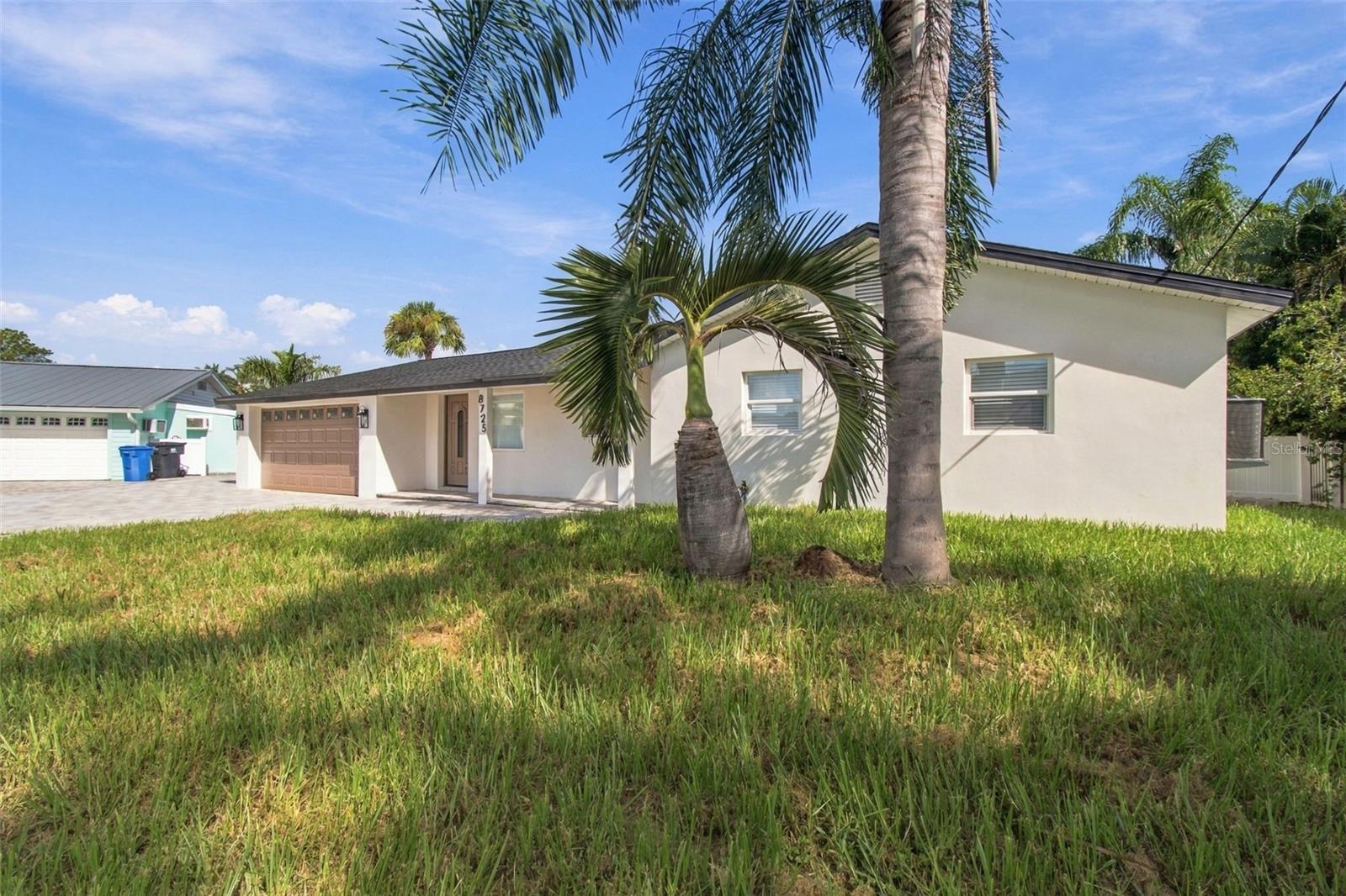 Photo 2 of Single family home for sale at 8725 Thornwood Ln, Tampa, FL 33615 | MLS# TB8549305 | Listing updated on 2026-09-21
