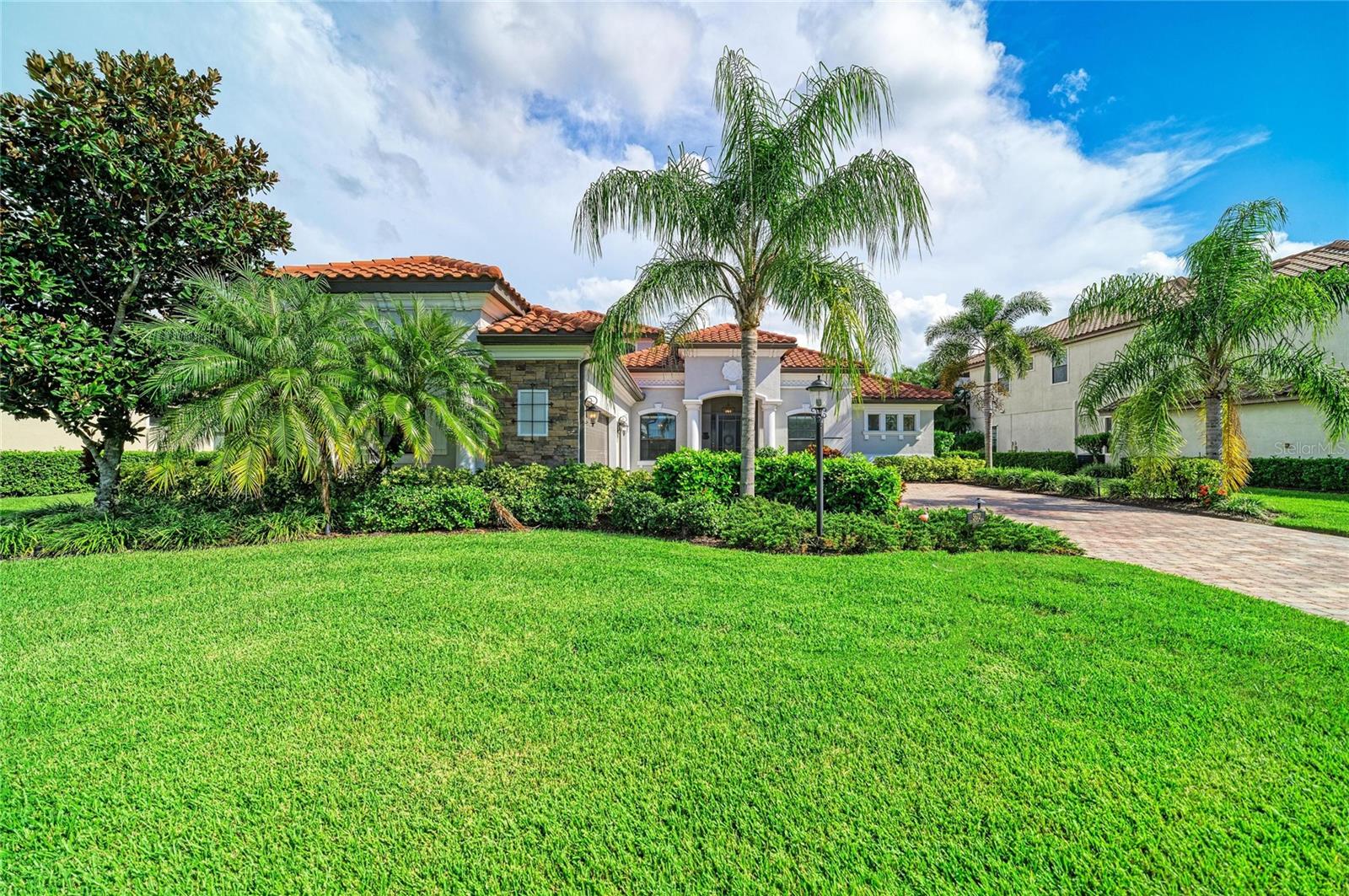 Photo 3 of Single family home for sale at 5672 Cloverleaf Run, Bradenton, FL 34211 | MLS# A4706450 | Listing updated on 2026-09-23