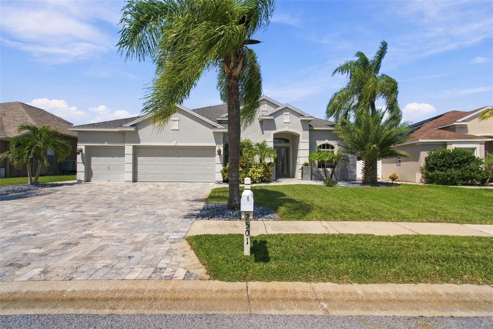 Photo 1 of Single family home for sale at 2501 Bay Fld Ct, Holiday, FL 34691 | MLS# TB8549523 | Listing updated on 2026-09-21