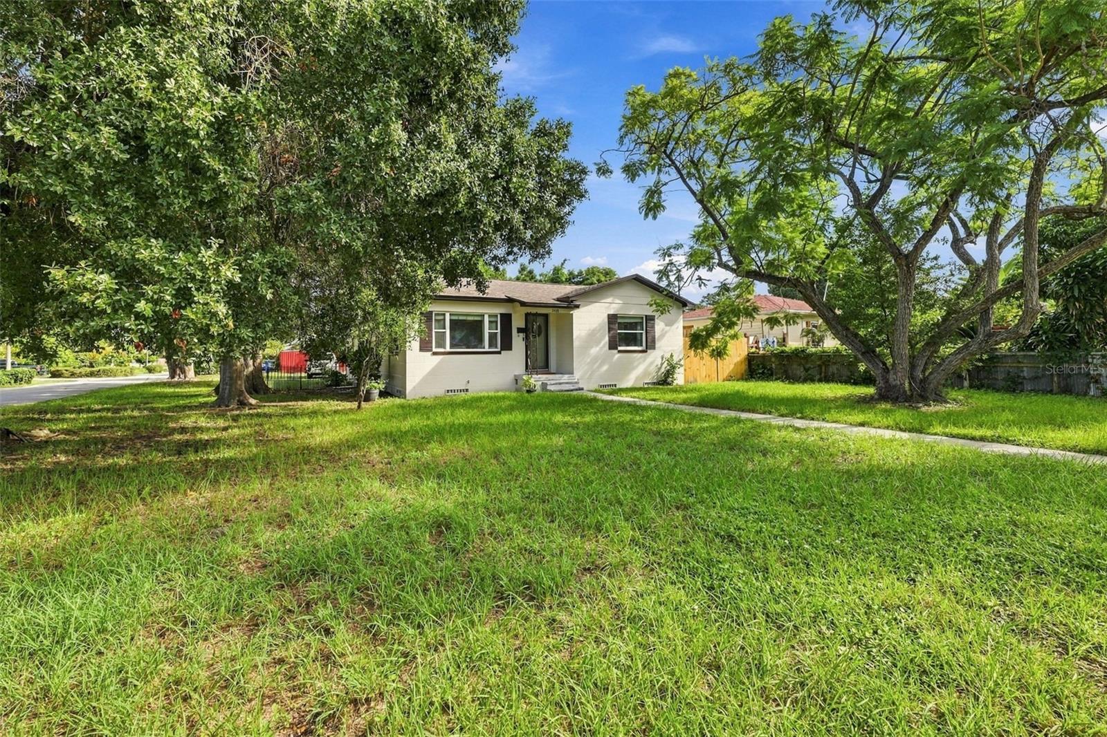 Photo 2 of Sale Pending at 2495 34th Avenue N, Saint Petersburg, FL 33713 | MLS# TB8549574 | Listing updated on 2026-09-21