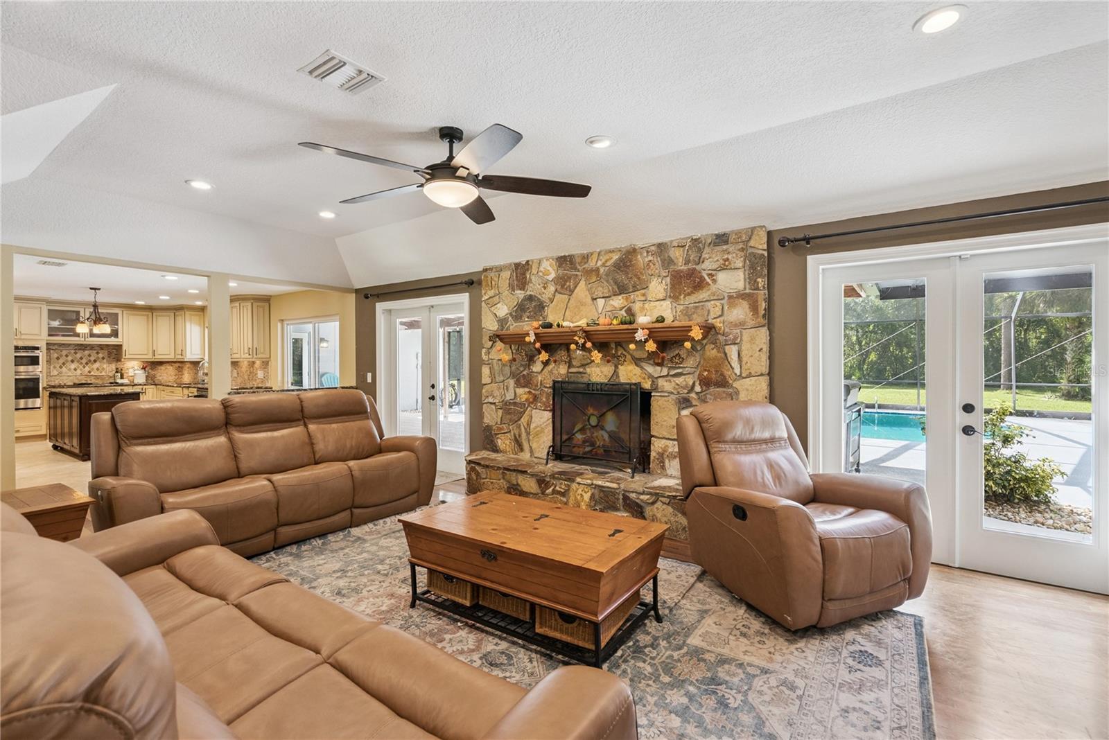 Photo 3 of Single family home for sale at 1041 Northern Way, Winter Springs, FL 32708 | MLS# O6442956 | Listing updated on 2026-09-24