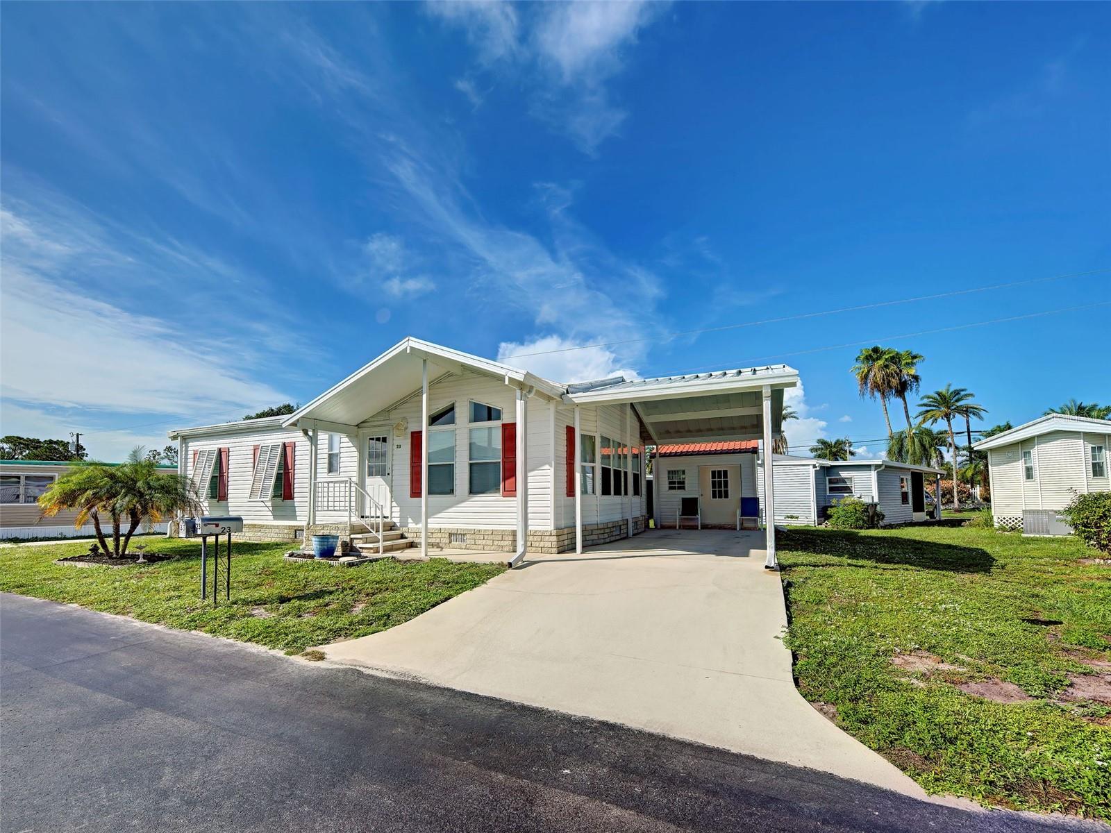 Photo 1 of Manufactured home for sale at 23 Siesta Cir W, Osprey, FL 34229 | MLS# A4706691 | Listing updated on 2026-09-23