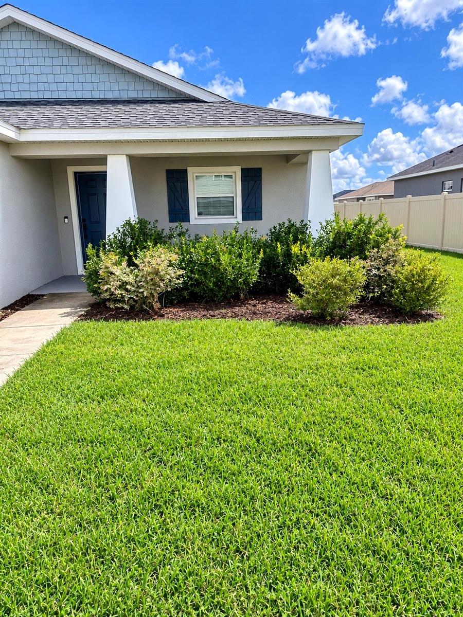 Photo 3 of Single family home for sale at 824 Vienna Dr, Winter Haven, FL 33884 | MLS# O6443270 | Listing updated on 2026-09-23