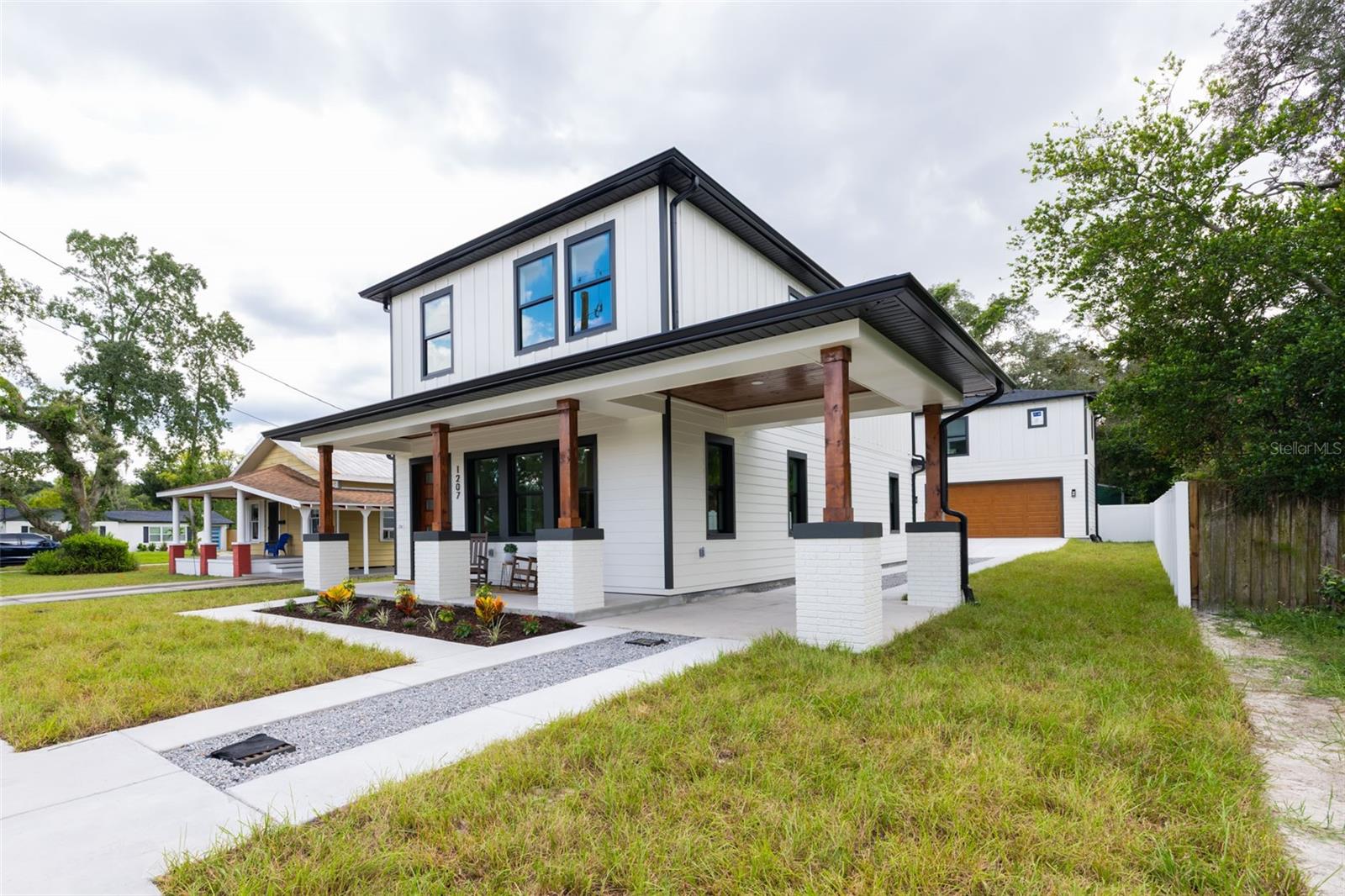 Photo 2 of Single family home for sale at 1207 E Ellicott St, Tampa, FL 33603 | MLS# TB8550925 | Listing updated on 2026-09-24