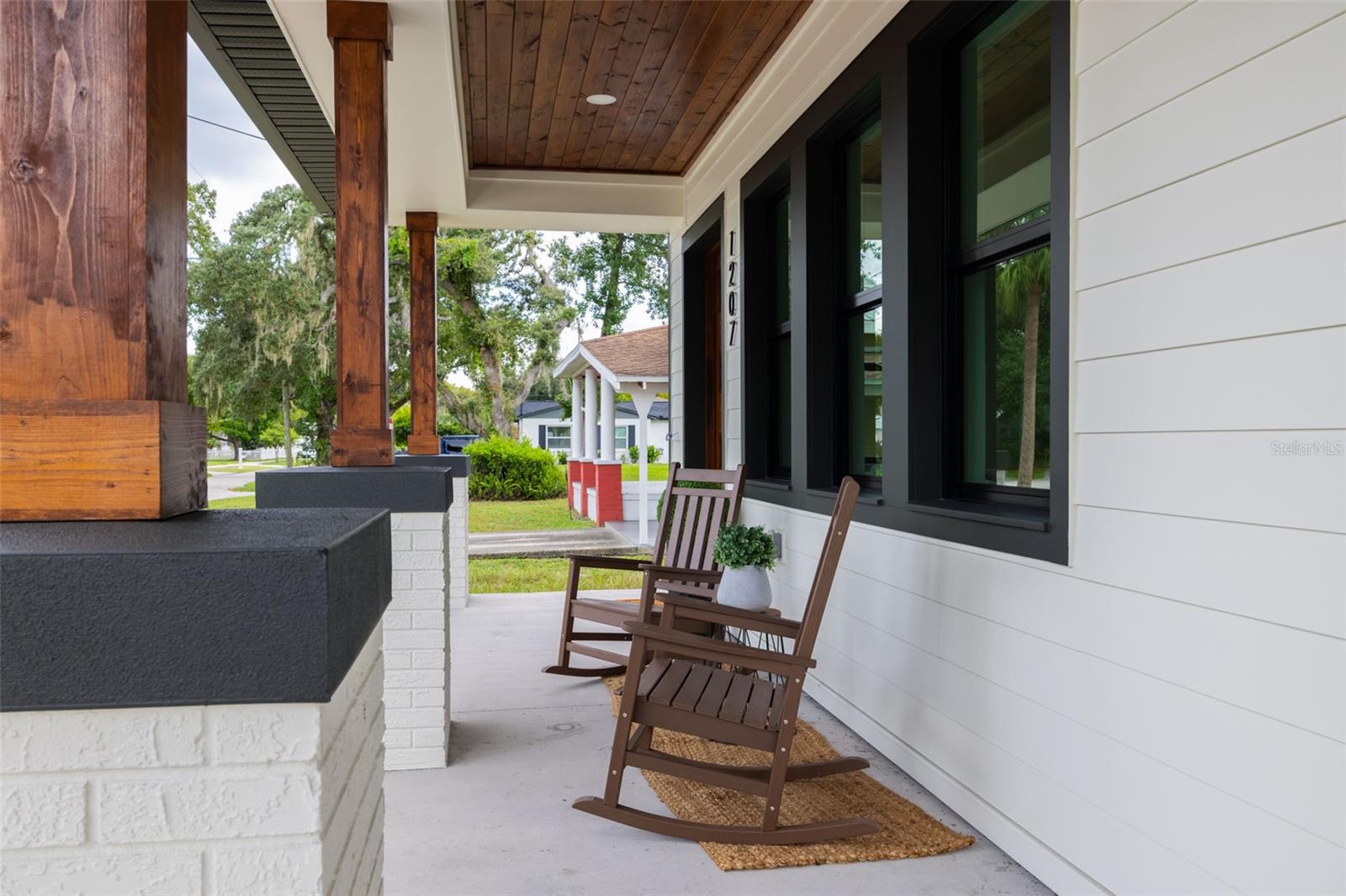 Photo 3 of Single family home for sale at 1207 E Ellicott St, Tampa, FL 33603 | MLS# TB8550925 | Listing updated on 2026-09-24