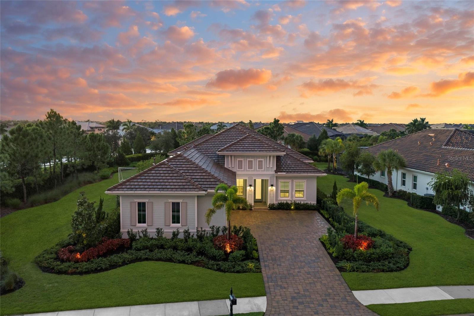 Photo 1 of Single family home for sale at 16903 Verona Pl, Bradenton, FL 34202 | MLS# A4707039 | Listing updated on 2026-09-23