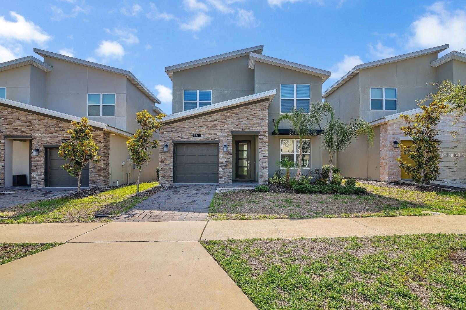 Single family home for sale at 1025 Leader St, DAVENPORT, FL 33896 | MLS# S5158153