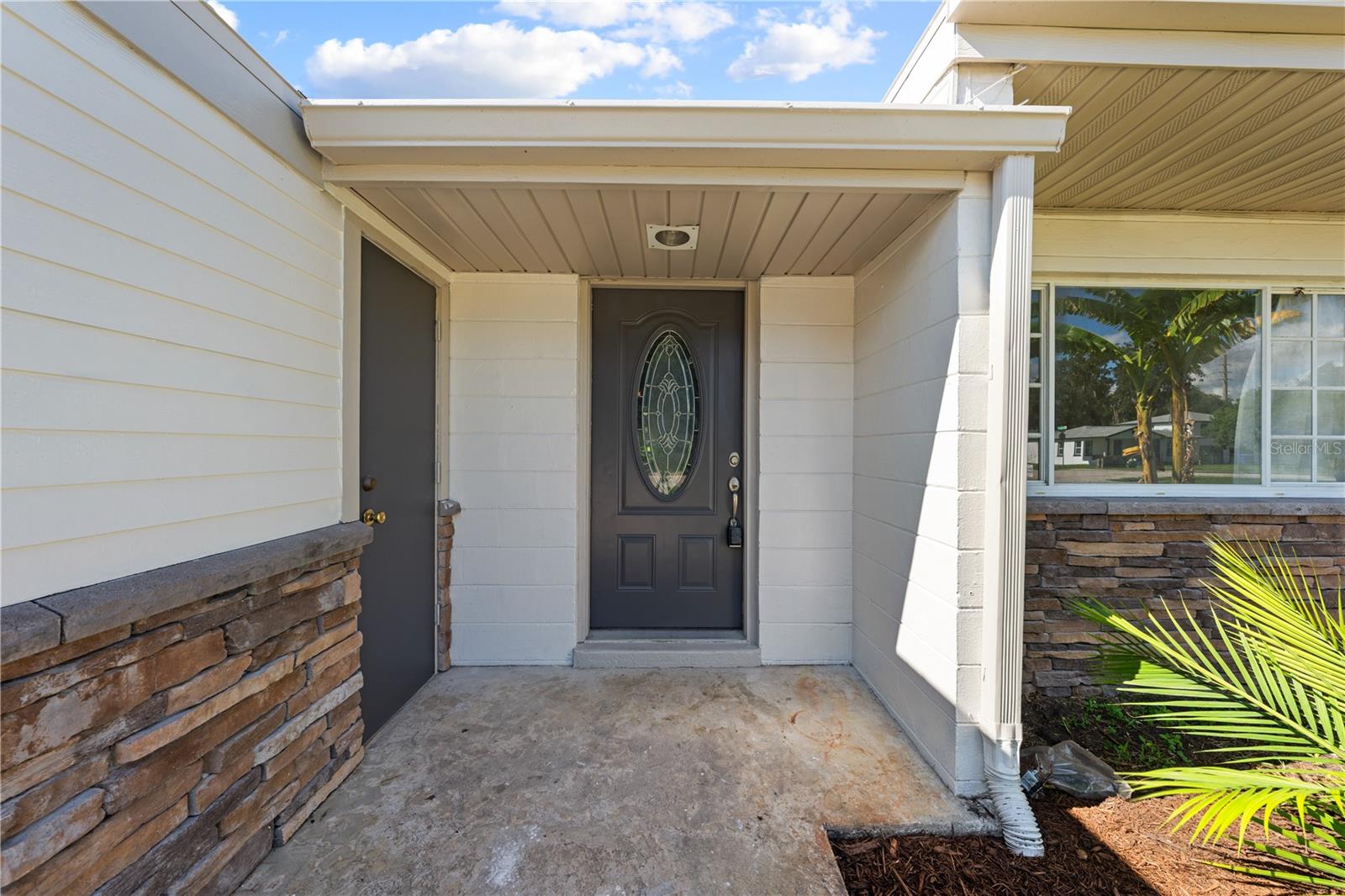 Photo 1 of Single family home for sale at 406 E Drury Ave, Kissimmee, FL 34744 | MLS# S5158179 | Listing updated on 2026-09-23