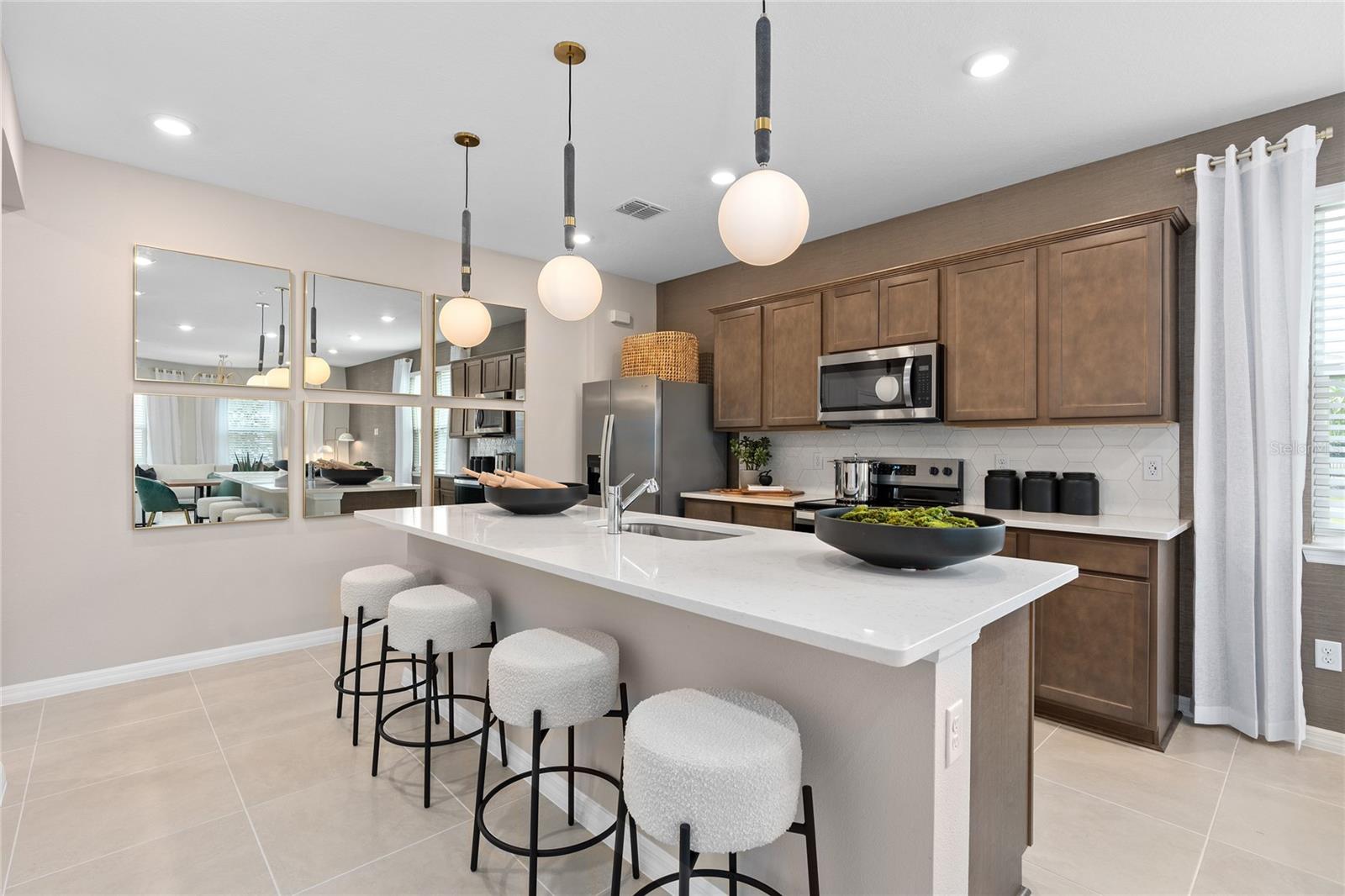 Photo 3 of Townhouse for sale at 7872 Emerald Palm Point, Orlando, FL 32829 | MLS# O6444296 | Listing updated on 2026-09-23
