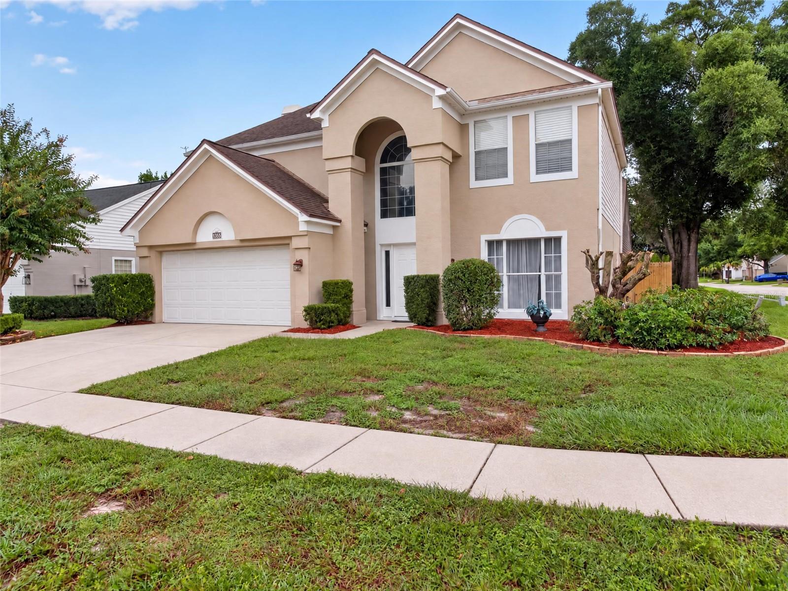 Photo 1 of Single family home for sale at 955 W Charing Cross Cir, Lake Mary, FL 32746 | MLS# O6445471 | Listing updated on 2026-10-08