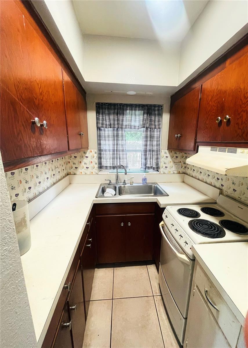 Photo 2 of Single family home for sale at 610 Massachusetts Ave, Saint Cloud, FL 34769 | MLS# S5159445 | Listing updated on 2026-10-26