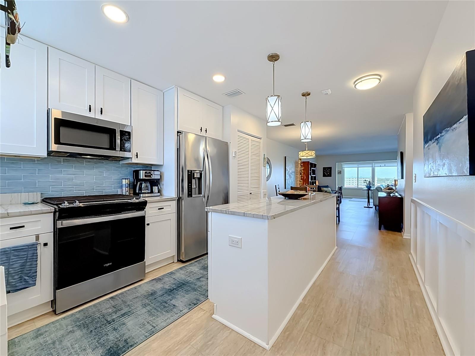 Photo 3 of Condo for sale at 5925 Shore Blvd S #611, Gulfport, FL 33707 | MLS# TB8559502 | Listing updated on 2026-10-24