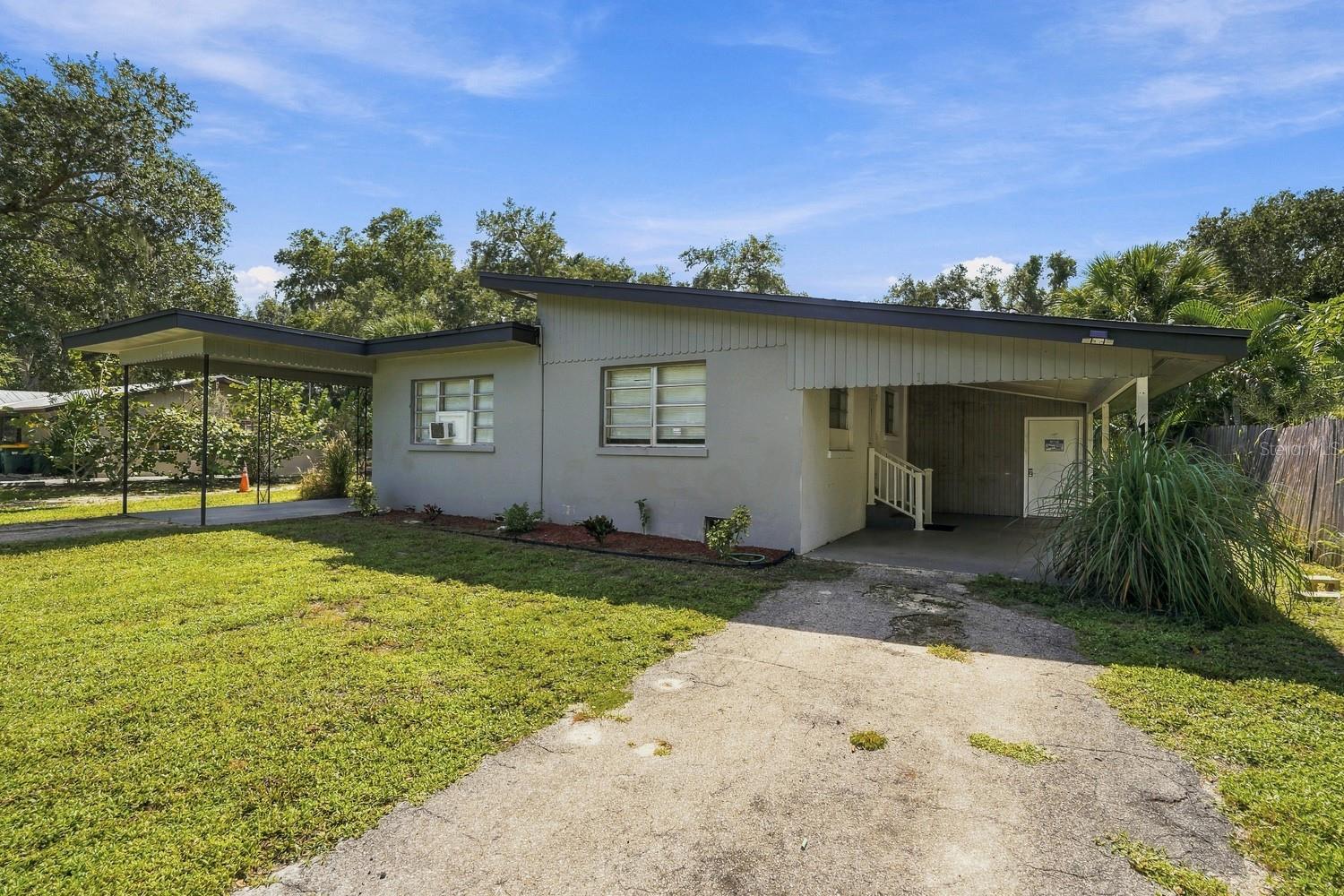 Photo 4 of House for sale at 23083 Central Ave #C, Punta Gorda, FL 33980 | MLS# A4710243 | Listing updated on 2026-10-26