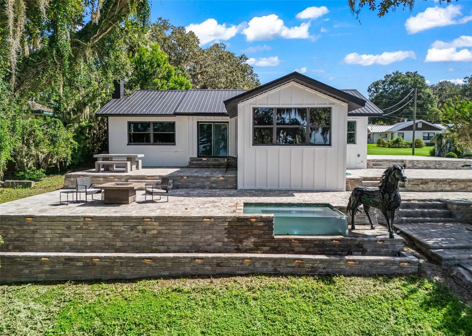 Single family home for sale at 14573 SE 139th Place, OCKLAWAHA, FL 32179 | MLS# G5119361