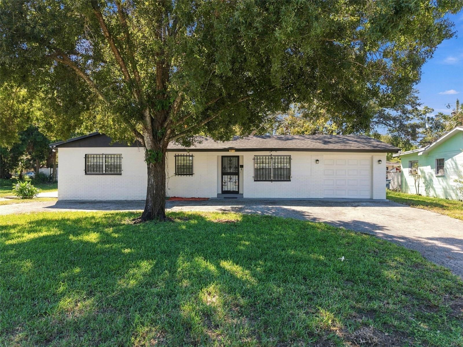 Photo 1 of Single family home for sale at 3010 Emerson Ave S, Saint Petersburg, FL 33712 | MLS# TB8561014 | Listing updated on 2026-10-24
