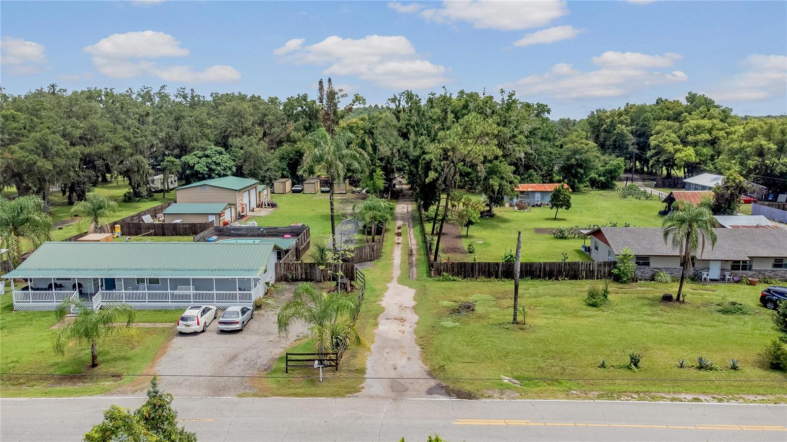 Photo 3 of Manufactured home for sale at 5566 Harvey Tew Rd, Plant City, FL 33565 | MLS# O6452426 | Listing updated on 2026-10-23