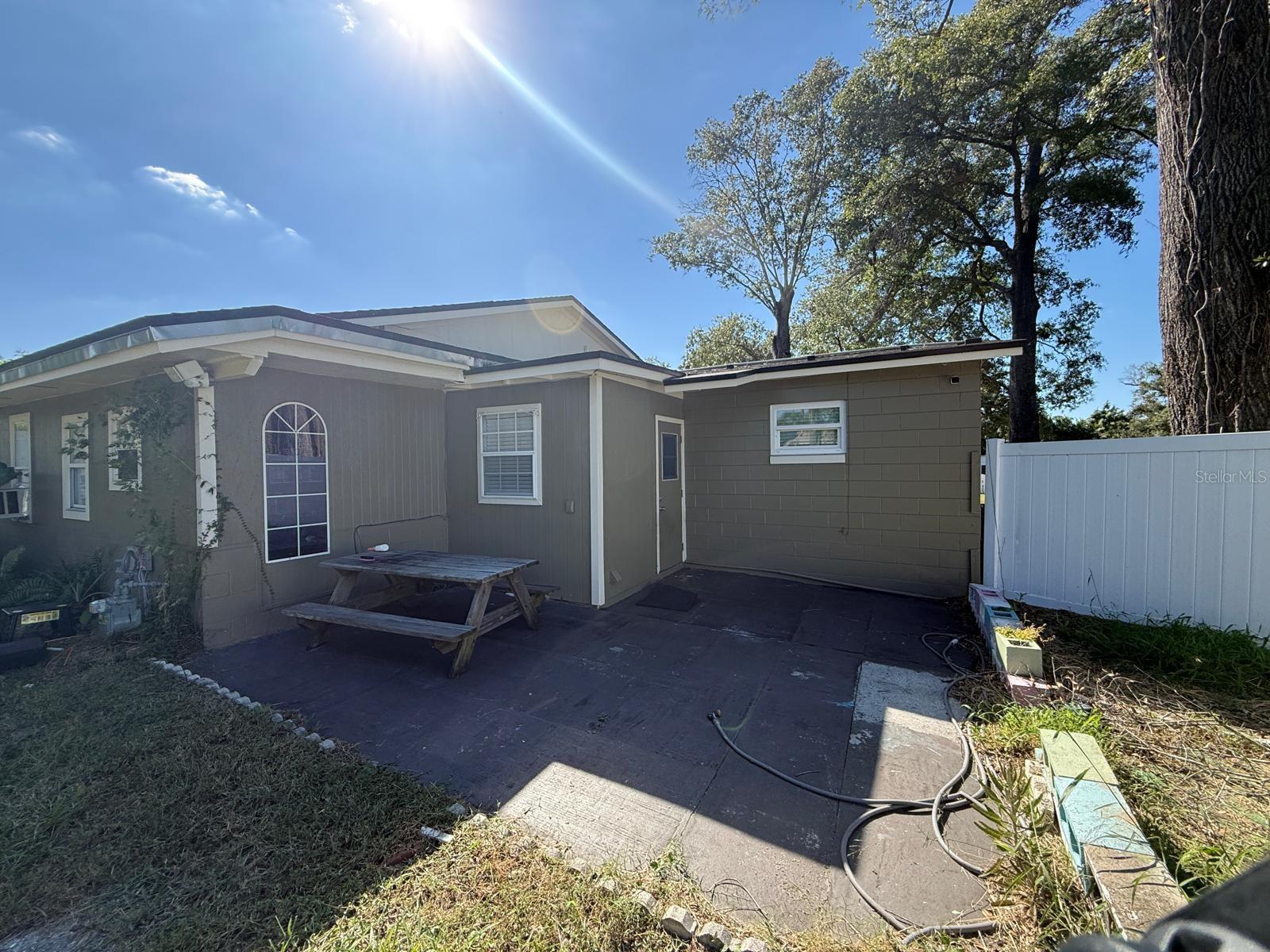 Photo 2 of Single family home for sale at 5607 Huber Dr, Orlando, FL 32818 | MLS# O6452434 | Listing updated on 2026-10-24