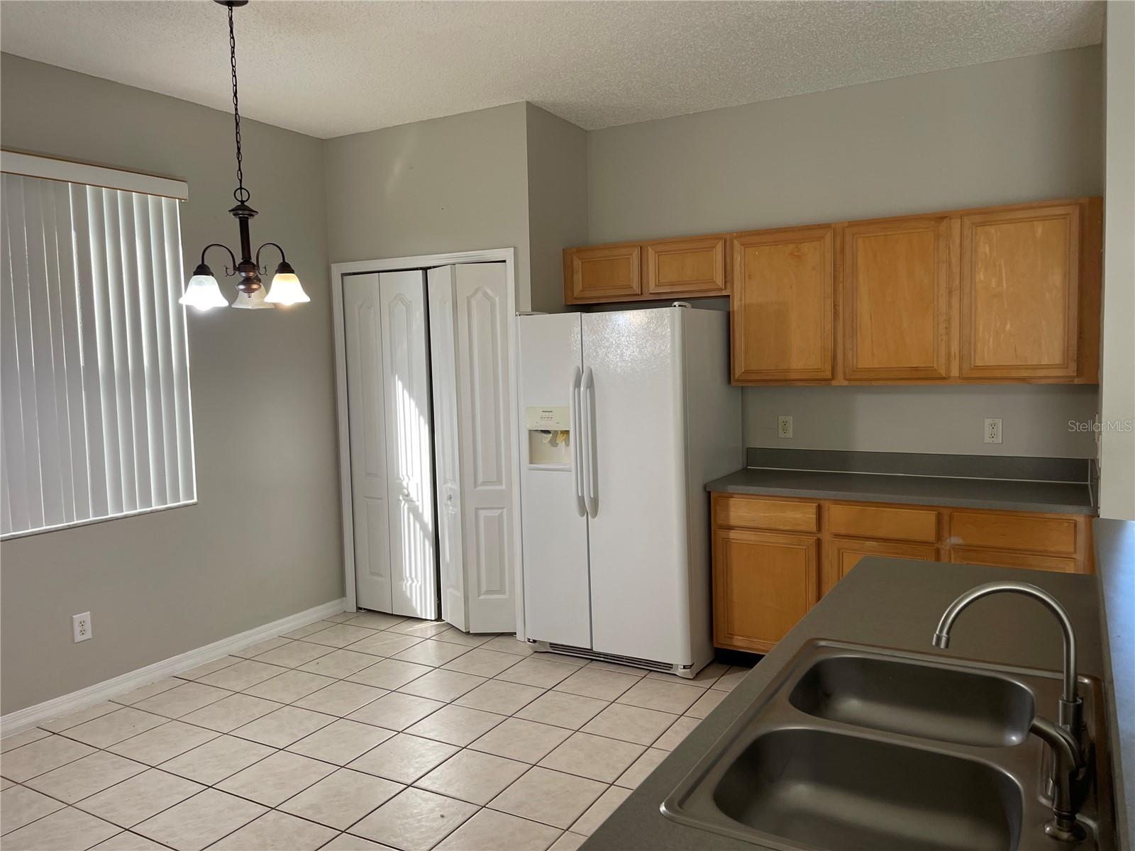 Photo 4 of Single family home for sale at 1322 Royal Saint George Dr, Orlando, FL 32828 | MLS# S5160124 | Listing updated on 2026-10-24