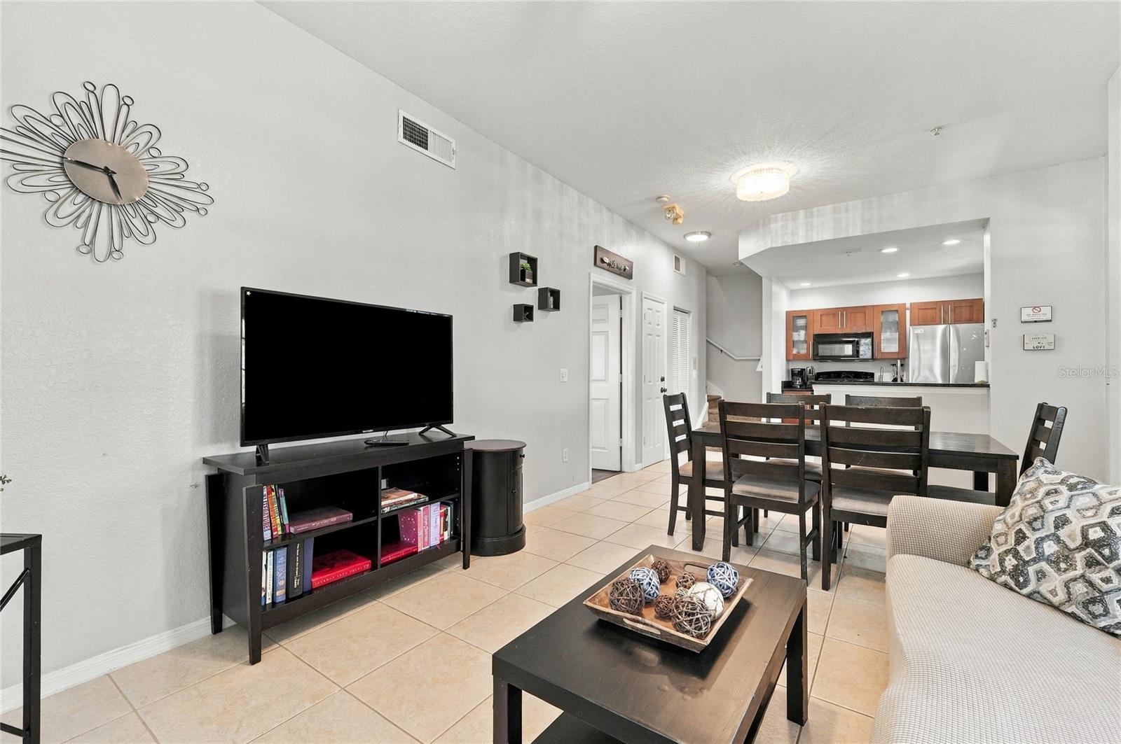Photo 4 of Condo for sale at 4002 Venetian Bay Dr #101, Kissimmee, FL 34741 | MLS# O6452616 | Listing updated on 2026-10-26