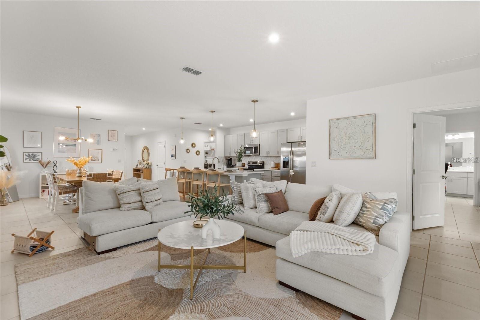 Photo 3 of Single family home for sale at 375 Pink Ibis Bnd, Saint Cloud, FL 34772 | MLS# S5160223 | Listing updated on 2026-10-26