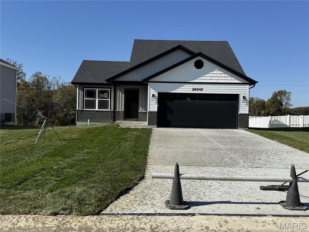 Photo 1 of Single family home for sale at 28545 Shallow Water Rd, Warrenton, MO 63383 | MLS# MIS26013181 | Listing updated on 2026-10-25