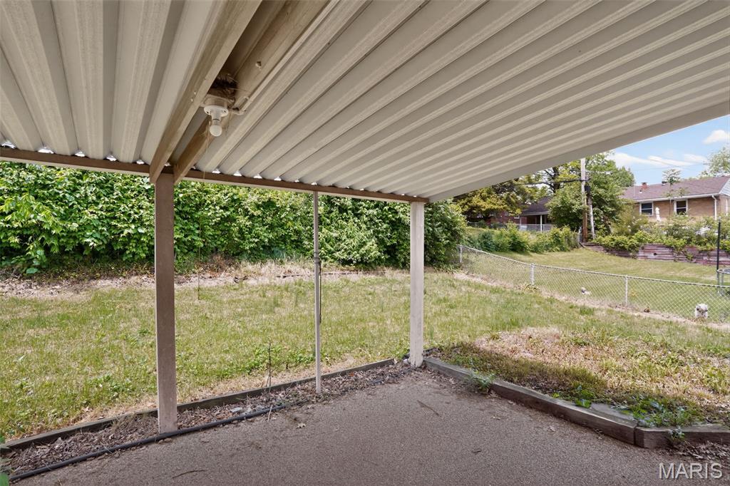 Photo 2 of Sale Pending at 9243 Filibert Dr, Saint Louis, MO 63137 | MLS# MIS26024781 | Listing updated on 2026-09-24