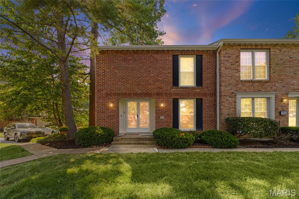 Photo 1 of Sale Pending at 797 Amolac Dr, Saint Louis, MO 63141 | MLS# MIS26028353 | Listing updated on 2026-09-21