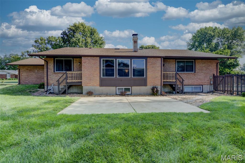 Photo 2 of Single family home for sale at 13248 Hobnail Dr, Saint Louis, MO 63146 | MLS# MIS26030631 | Listing updated on 2026-09-21