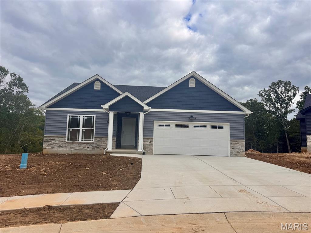 Photo 1 of Sale Pending at 702 Blake Dr, Eureka, MO 63025 | MLS# MIS26031735 | Listing updated on 2026-09-24