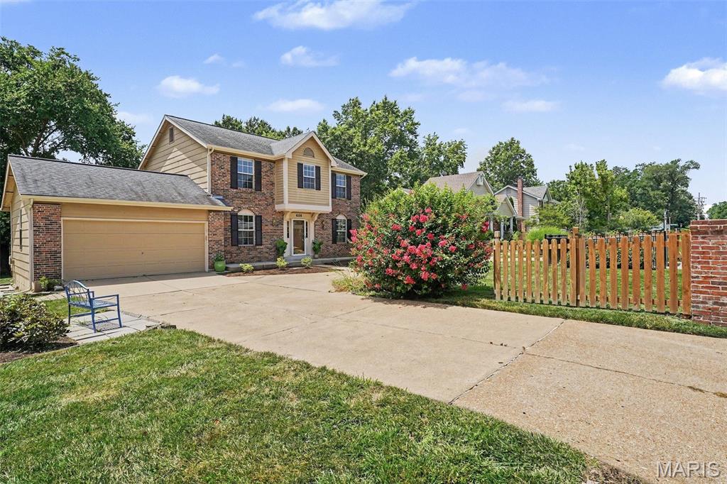 Photo 2 of Single family home for sale at 638 Old Ballwin Rd, Ballwin, MO 63021 | MLS# MIS26040079 | Listing updated on 2026-09-21