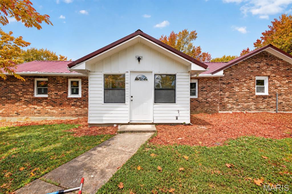 Single family home for sale at 206 Lion St, Dixon, MO 65459 | MLS# MIS26040579