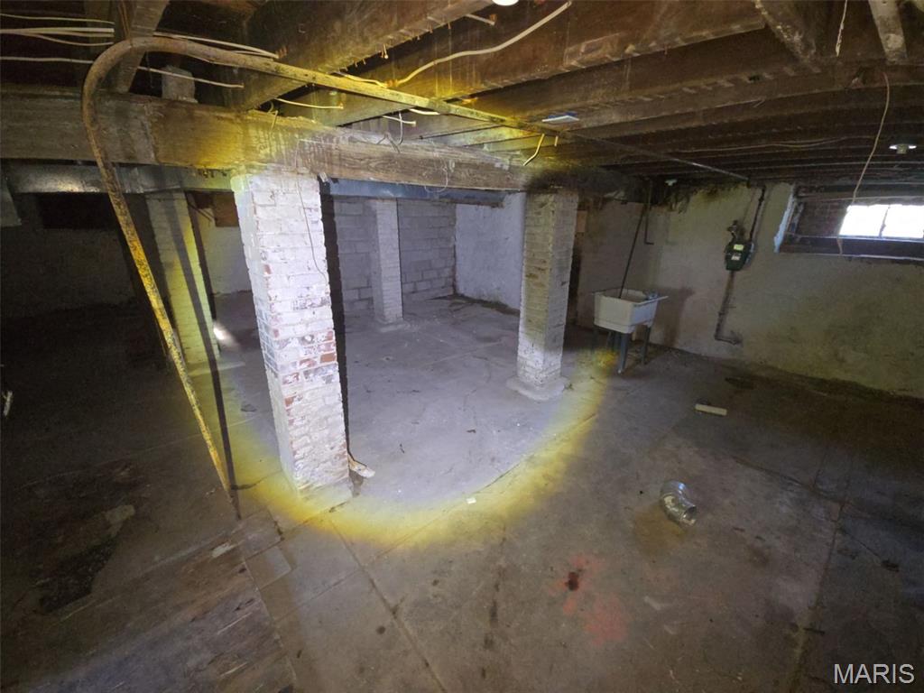 Photo 3 of Single family home for sale at 5045 Raymond Ave, Saint Louis, MO 63113 | MLS# MIS26049137 | Listing updated on 2026-10-23