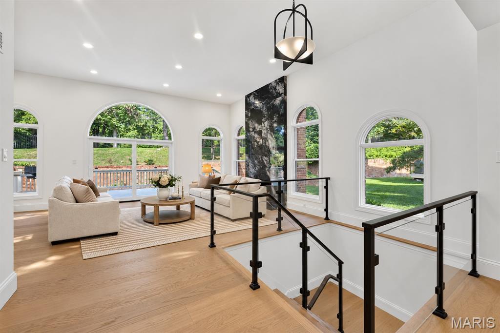 Photo 4 of Condo for sale at 2217 Croydon Walk, Saint Louis, MO 63131 | MLS# MIS26051775 | Listing updated on 2026-10-26