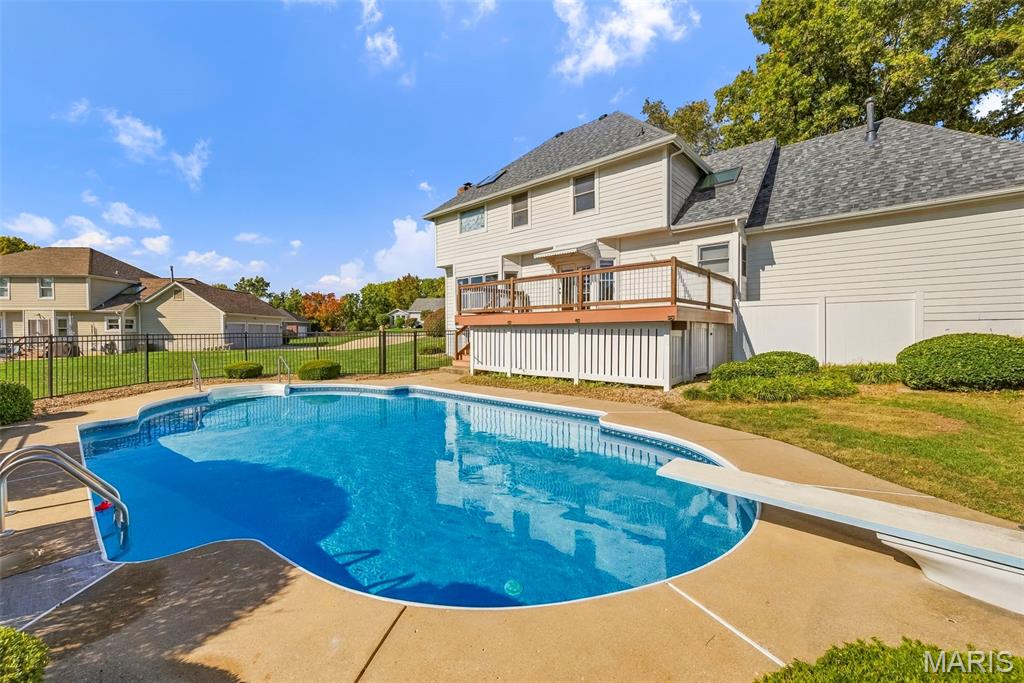 Photo 1 of Single family home for sale at 3718 Blf Spring Dr, Saint Charles, MO 63303 | MLS# MIS26051953 | Listing updated on 2026-10-24