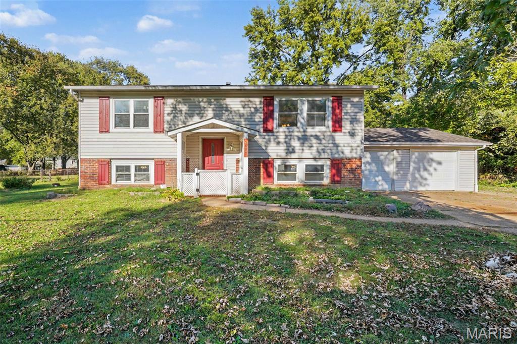 Single family home for sale at 5899 Bear Crk Rd, House Springs, MO 63051 | MLS# MIS26052268