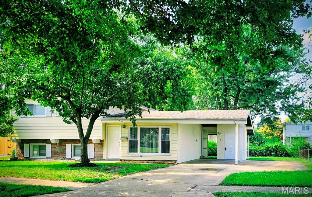 Single family home for sale at 13 Floweridge Ln, Florissant, MO 63031 | MLS# MIS26054202