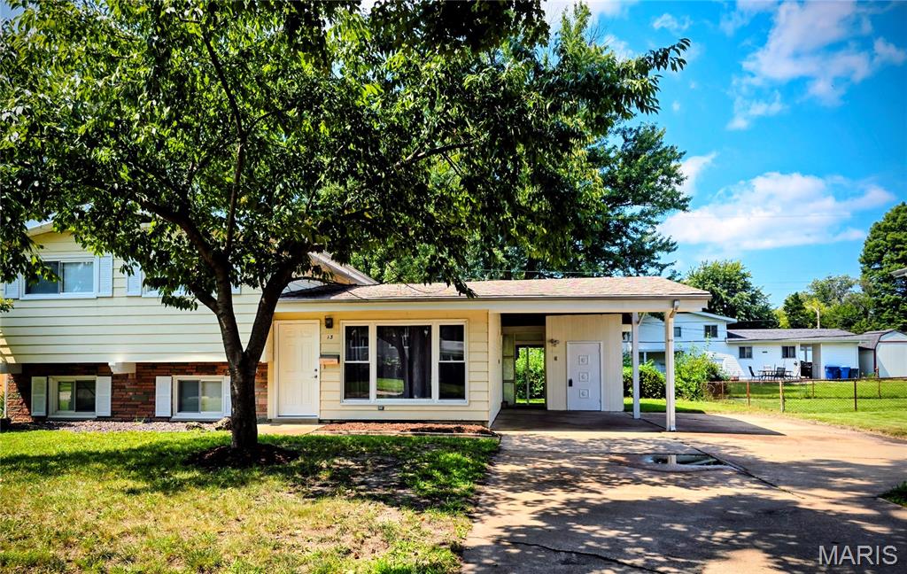 Single family home for sale at 13 Floweridge Ln, Florissant, MO 63031 | MLS# MIS26054202