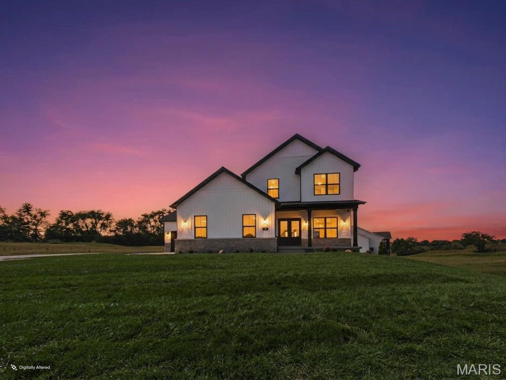 Photo 2 of Single family home for sale at 4 Schon Ct, Glen Carbon, IL 62034 | MLS# MIS26055018 | Listing updated on 2026-09-21