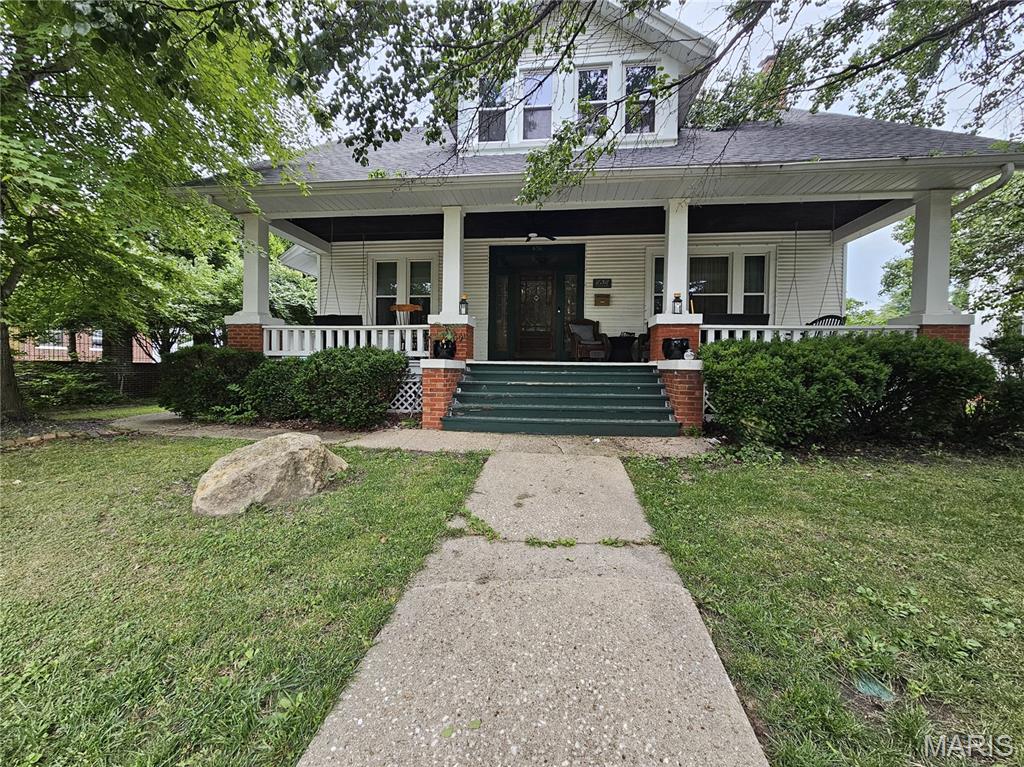 Photo 1 of Single family home for sale at 636 Jefferson St, Hillsboro, IL 62049 | MLS# MIS26056426 | Listing updated on 2026-09-21