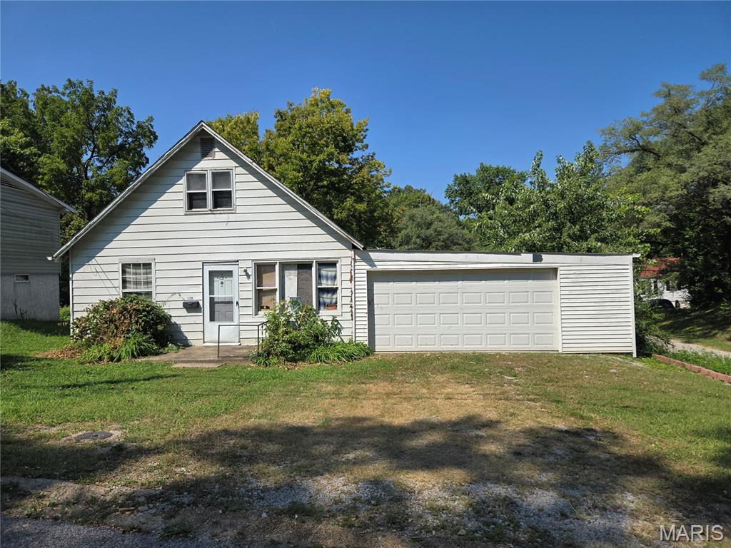 Single family home for sale at 1206 Rixon, Alton, IL 62002 | MLS# MIS26056816