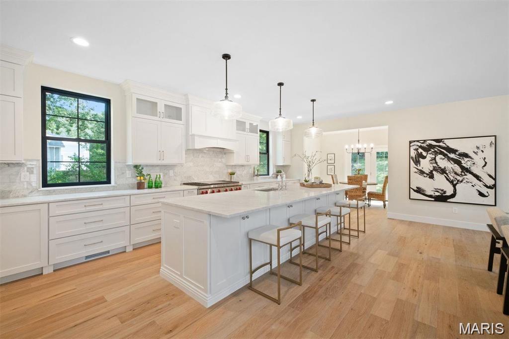 Photo 3 of Single family home for sale at 556 Graeser Rd, Saint Louis, MO 63141 | MLS# MIS26057491 | Listing updated on 2026-09-21