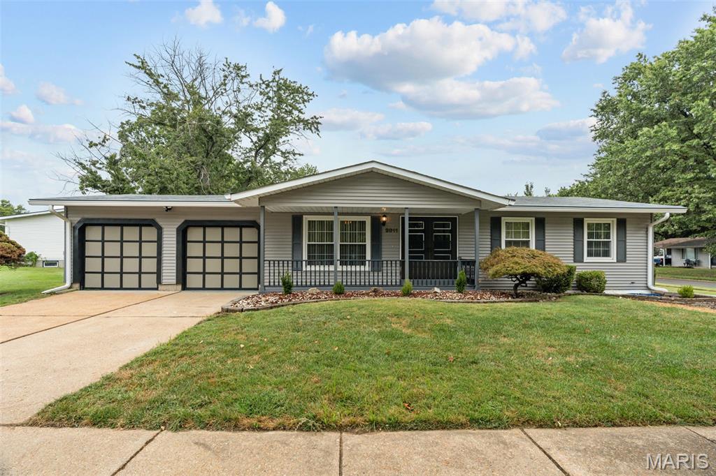 Photo 1 of Sale Pending at 2011 Marrisa Dr, Florissant, MO 63031 | MLS# MIS26057814 | Listing updated on 2026-09-21