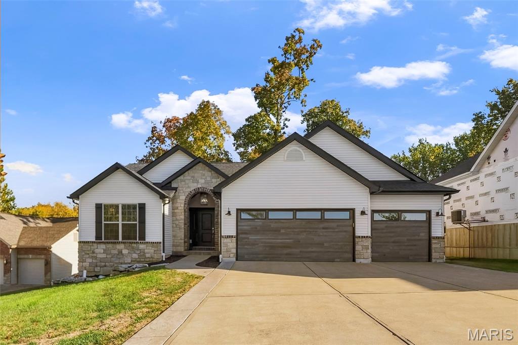 Photo 3 of Single family home for sale at 1128 Patsy Ln, O Fallon, MO 63366 | MLS# MIS26057838 | Listing updated on 2026-10-24