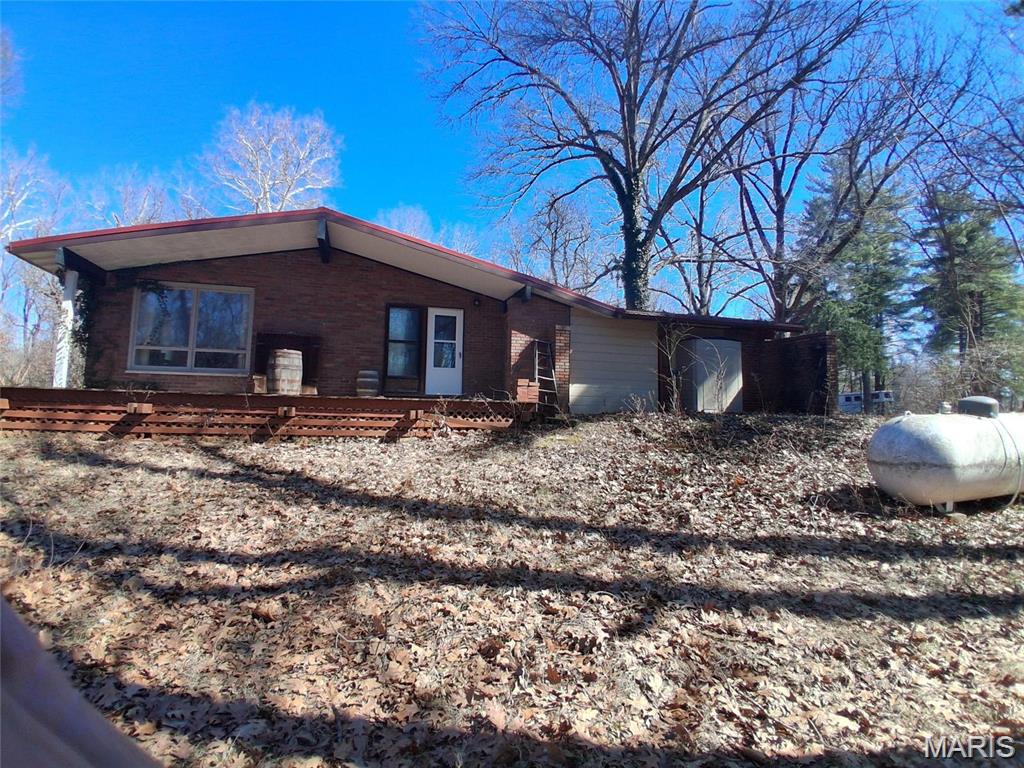 Photo 3 of Single family home for sale at 2911 N Center St, Maryville, IL 62062 | MLS# MIS26059279 | Listing updated on 2026-09-21