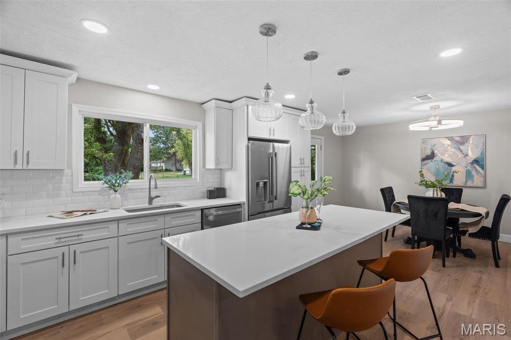 Photo 2 of Single family home for sale at 301 Edgewood Dr, Belleville, IL 62223 | MLS# MIS26060495 | Listing updated on 2026-09-24